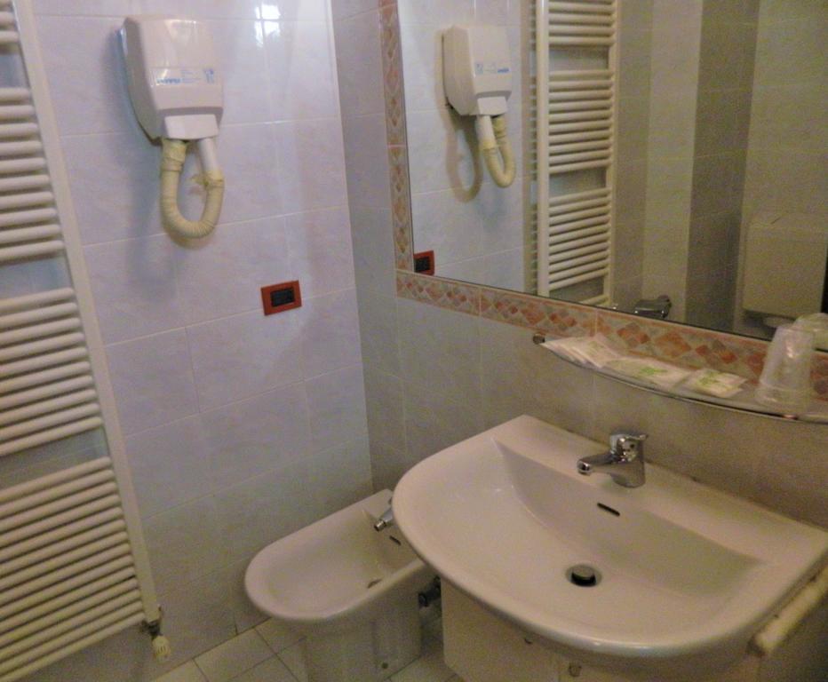 Hotel La Piazzetta Vidiciatico Pokoj fotografie